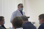 Заместитель министра свердловского Минздрава представил коллективу Ирбитской ЦГБ нового главного врача